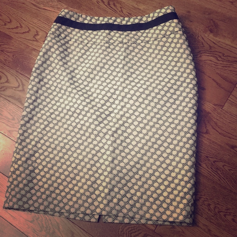 White and black pencil skirt
